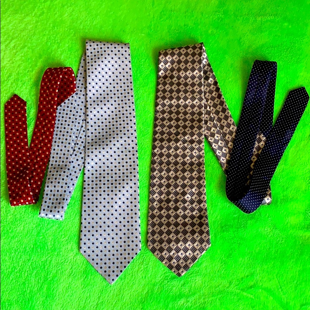 Tommy Hilfiger set of 2 silk ties
